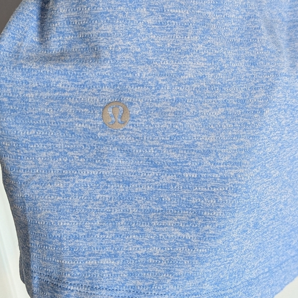 Lululemon License To Train Classic Fit Tank - Blue sz 8 - Picture 5 of 5